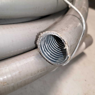 PE / metalli taipuisa suojaputki 42/35 14 metriä