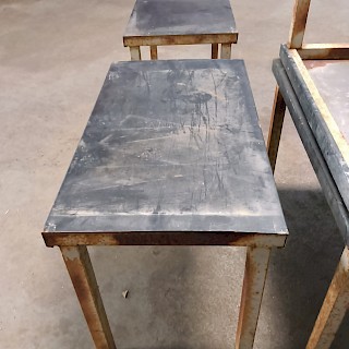 Metalliset Jakkarat / Penkit