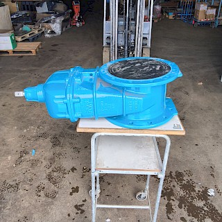 UUSI AVK LAIPPAVENTTIILI DN 300 PN10