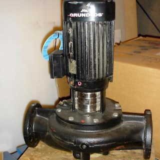 Keskipako / Vesipumppu GRUNDFOS 950 l/min - 1.1 bar