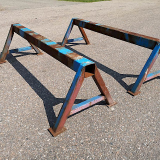 Metallinen pukki 235x71 cm