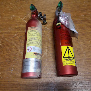 Hydro-pneum. detect. cyl. 24bar with 14 bar pressure switch L-fitting