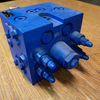 Bosch Rexroth Traction module RTM 25 S4A-1X/220F2H420F45V11