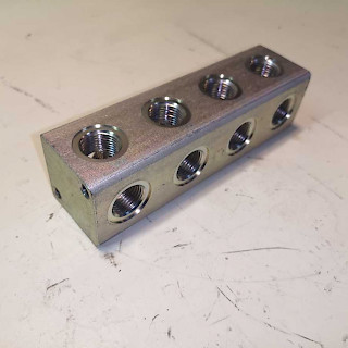 Hydrauliikan jakotukki 16-paikkainen 20 mm