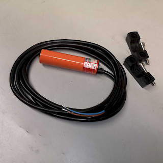 Induktiivinen Lähestymiskytkin KNK 015 WO 220VAC 0,1A