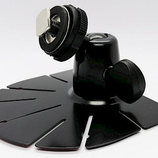 NÄYTTÖTELINE AUTON LCD NÄYTÖLLE