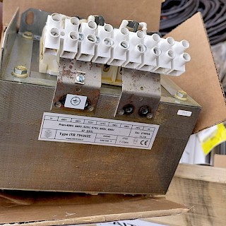 400V, 440V, 525V, 575V,660V,690V