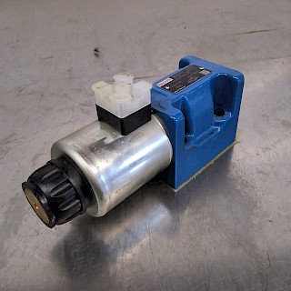 BOSCH REXROTH 4WE 10 C50/EG24N9K4/M SUUNTAVENTTIILI